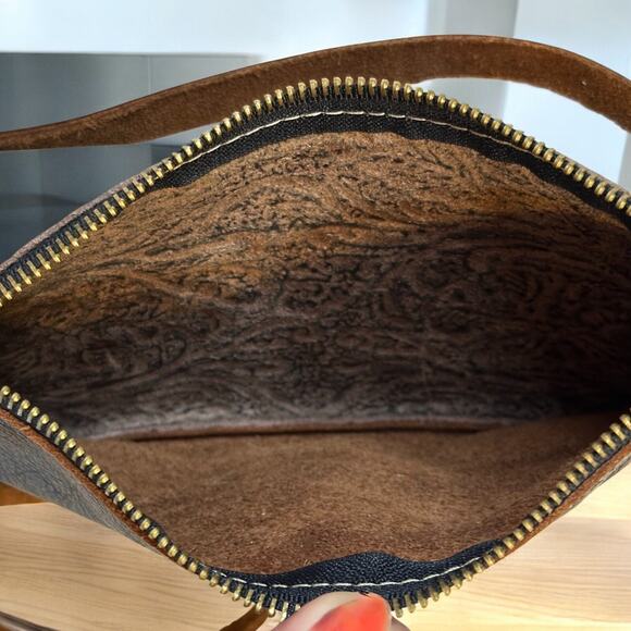 Charlie Western Turquoise Embossed Brown Leather Crossbody Soft Boho Handbag NWT - Picture 4 of 6